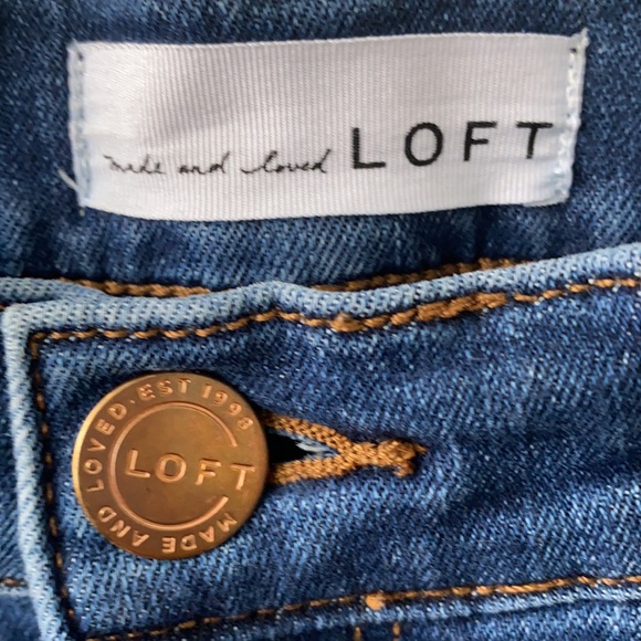 Loft Frayed Bottom Jeans - Picture 2 of 4